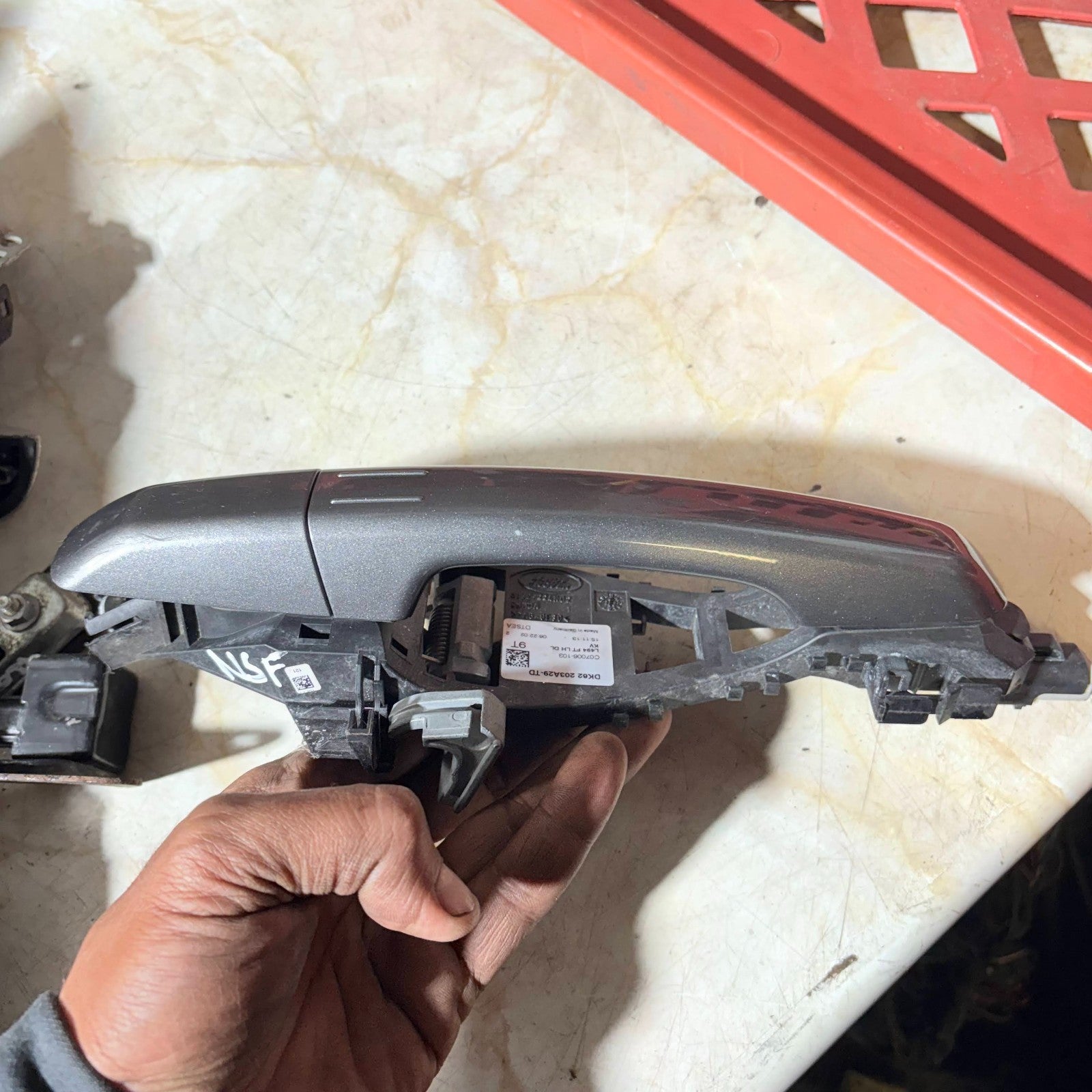 RANGE ROVER SPORT L494 FRONT LEFT PASSENGER SIDE DOOR HANDLE DK62-203A29-TD
