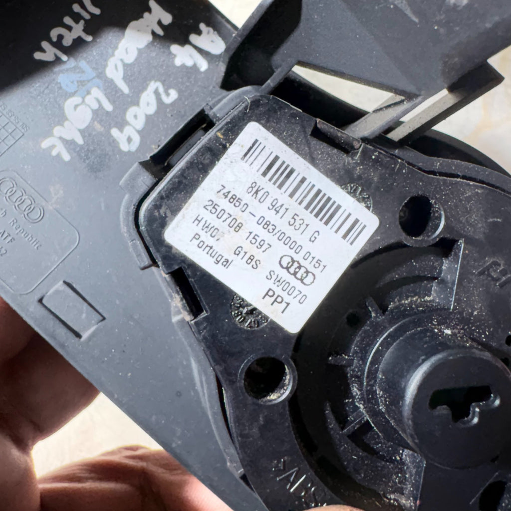 AUDI A4 B8 2009-2013 HEADLIGHT SWITCH UNIT 8KO941531G