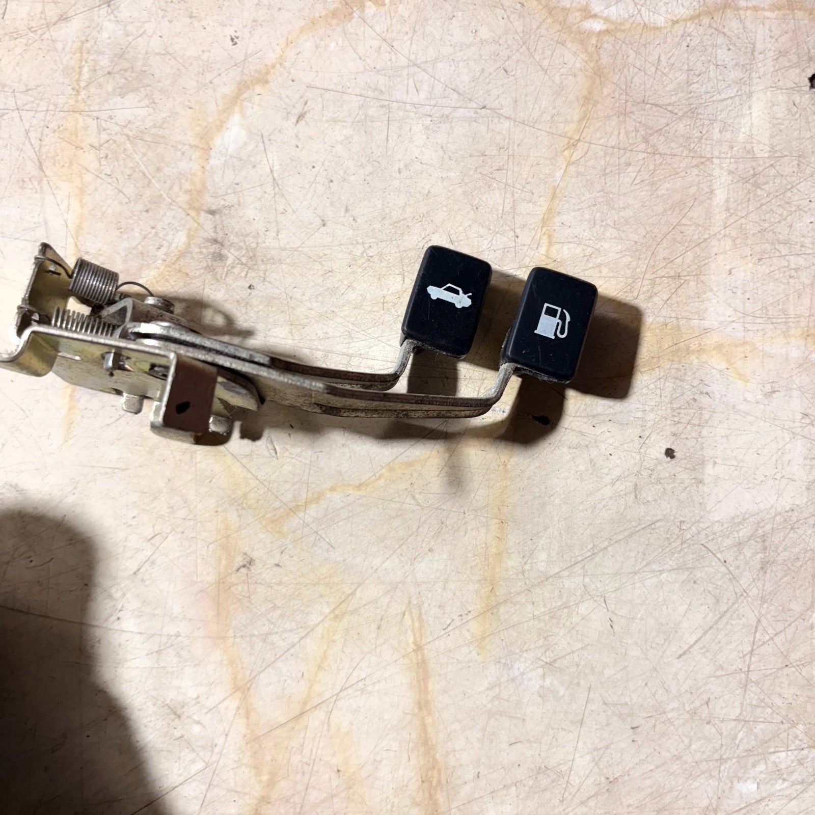 SUZUKI LEVER FUEL LID and BONNET OPENER