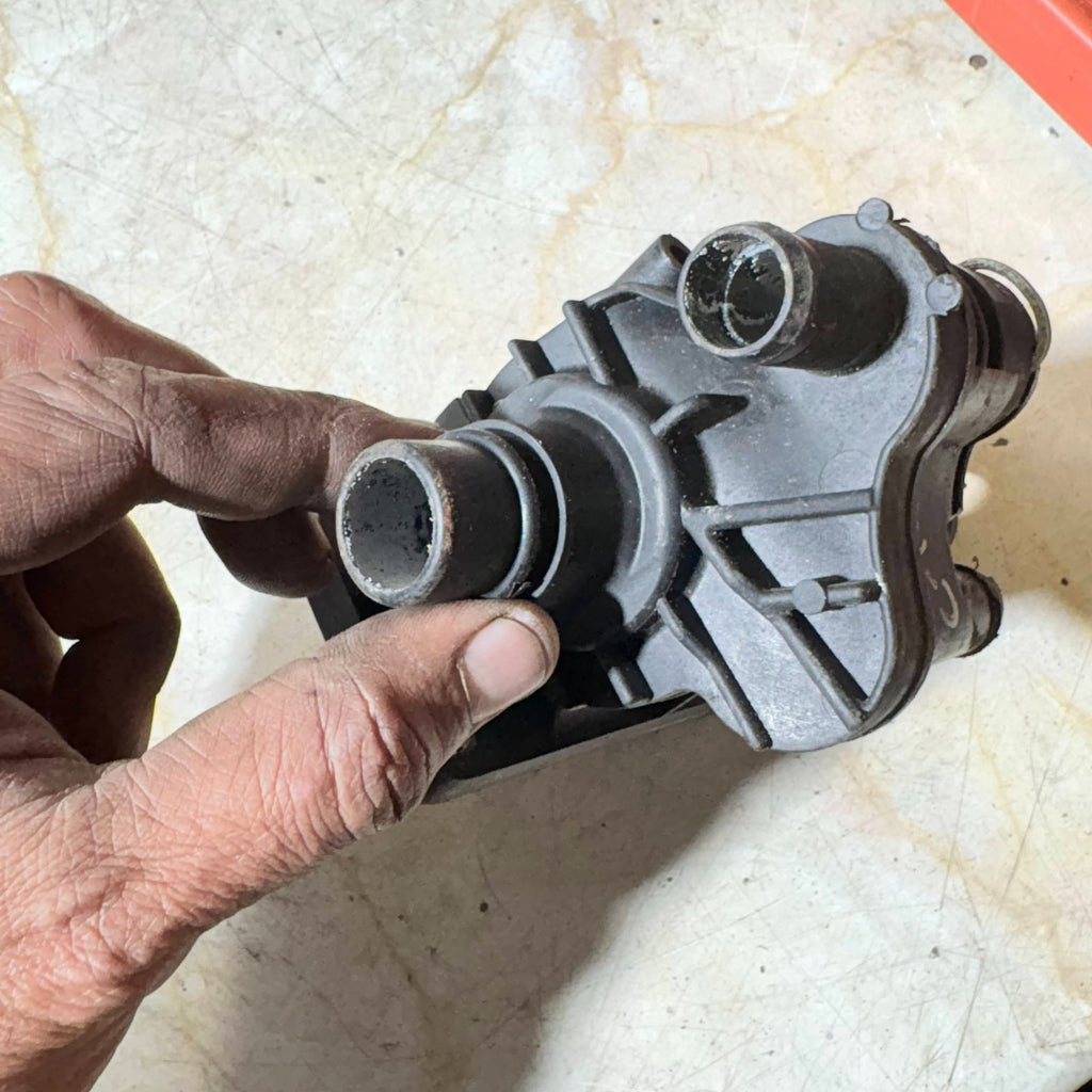 FORD FOCUS C-MAX 2005 THERMOSTAT HOUSING