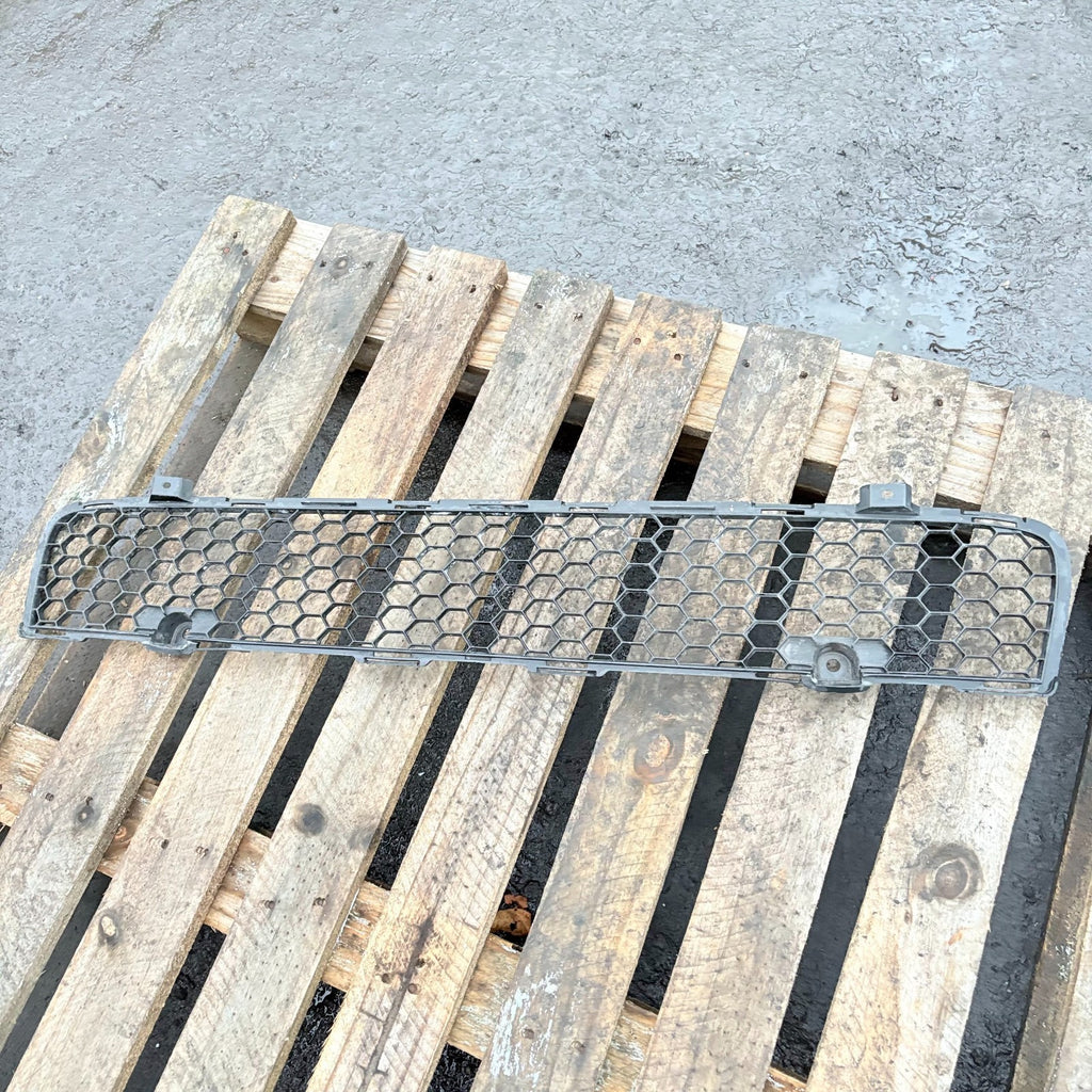 MITSUBISHI LANCER MK5 2007-2012 FRONT LOWER BUMPER CENTRE GRILL 6400B397