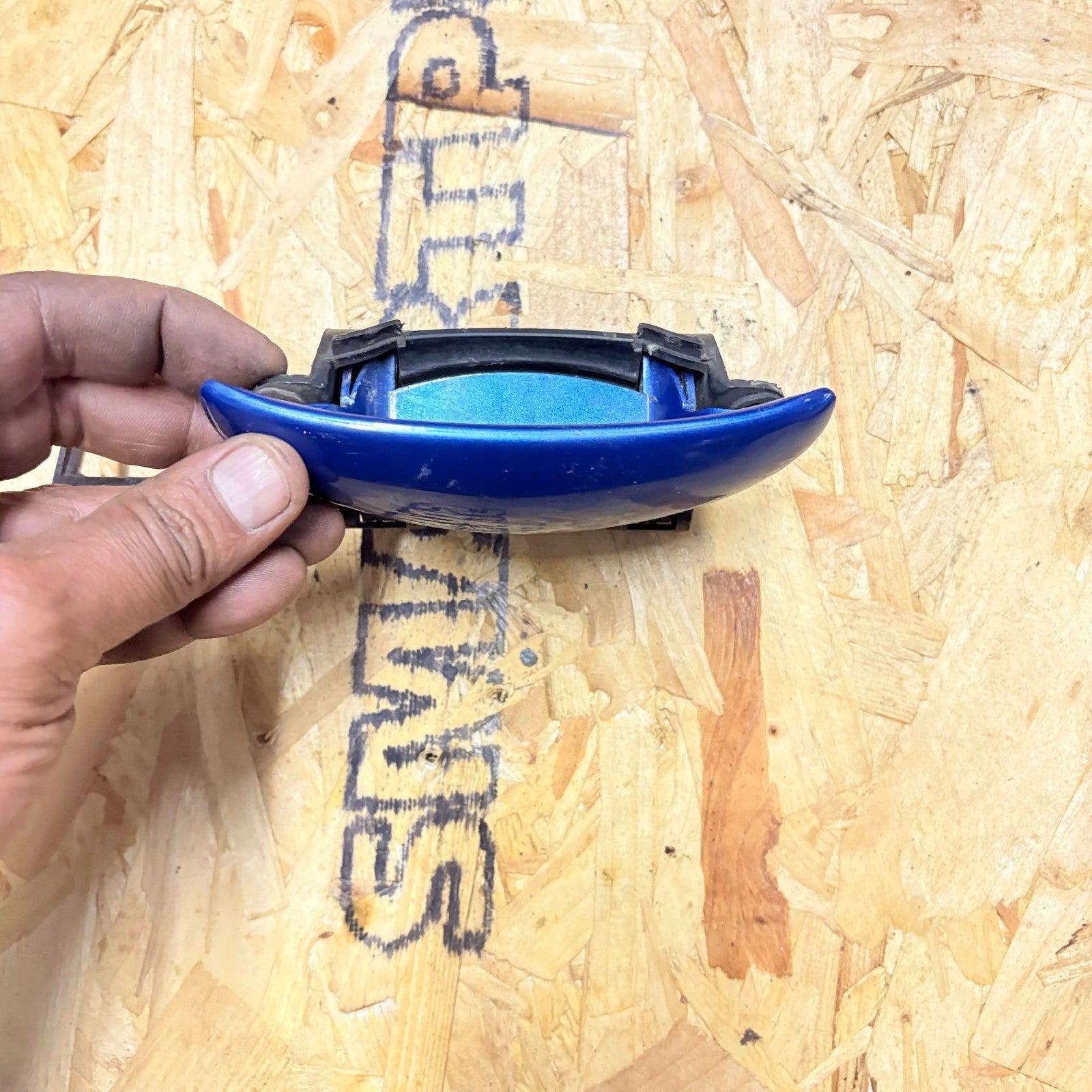 PEUGEOT 206 1998-2012 DOOR HANDLE EXTERIOR (FRONT PASSENGER SIDE LEFT) BLUE