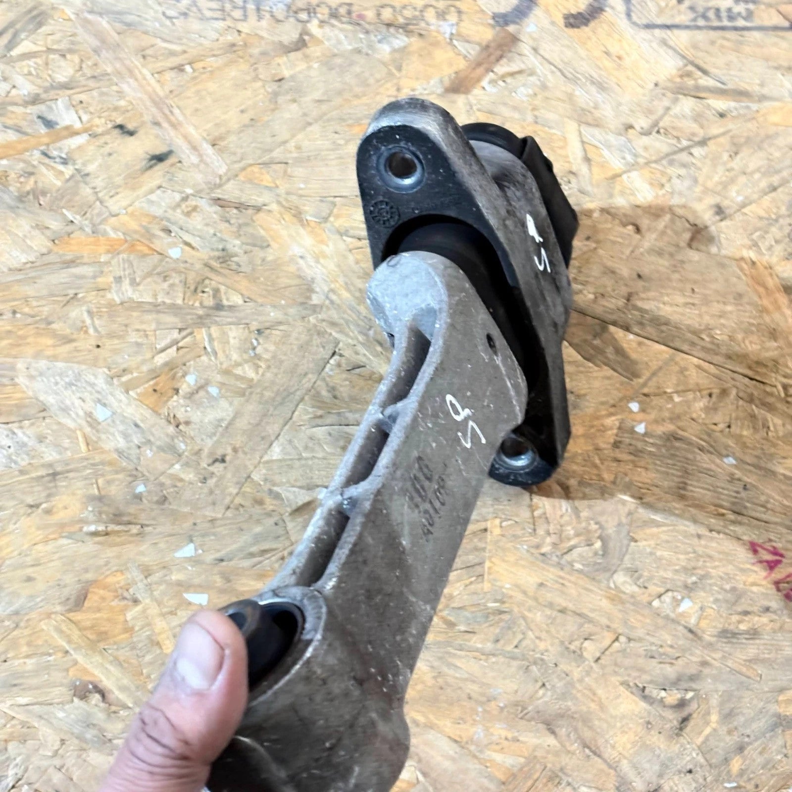 Kia Sportage MK5 NQ5 2021-2024 Lower Engine Gearbox Mount Manual 21950R5200