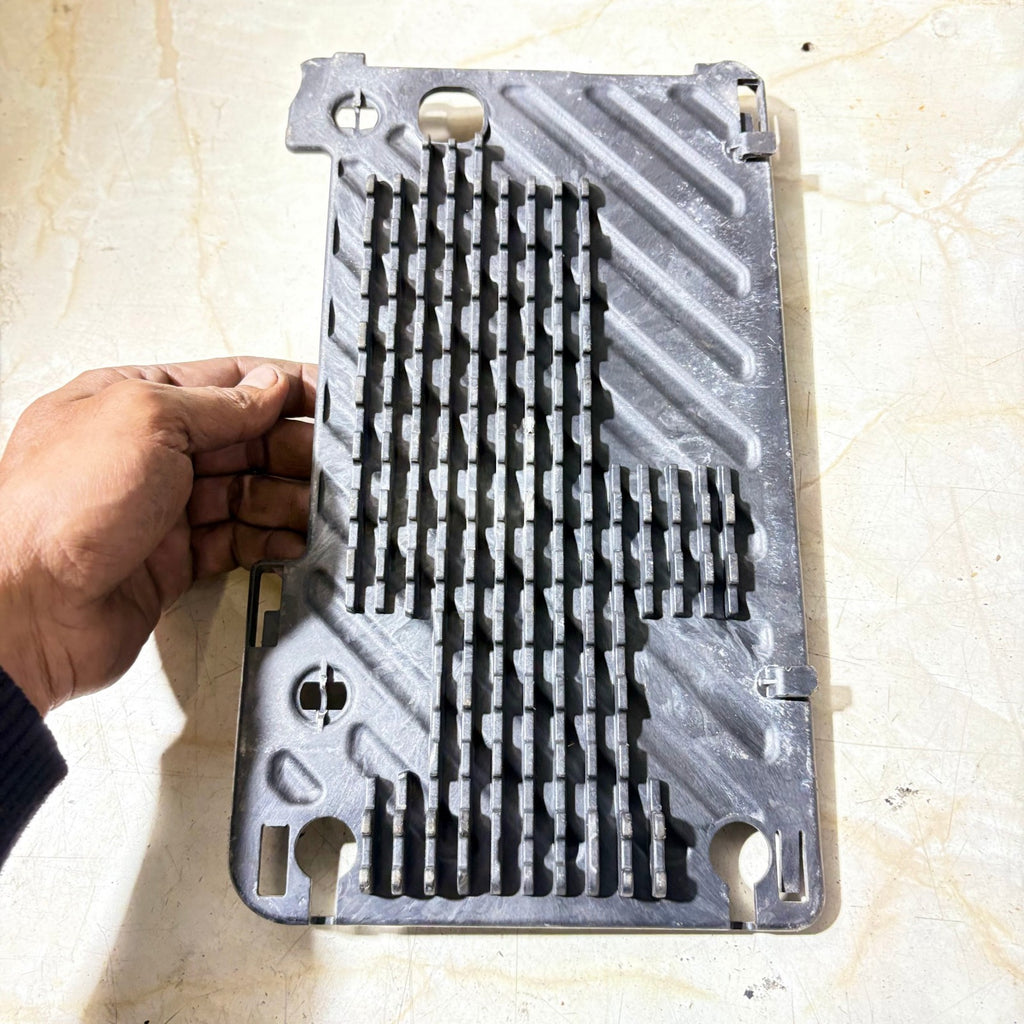 Mercedes A-Class W176 Battery Tray Insulator Support Plate A2465460078 2012-2018