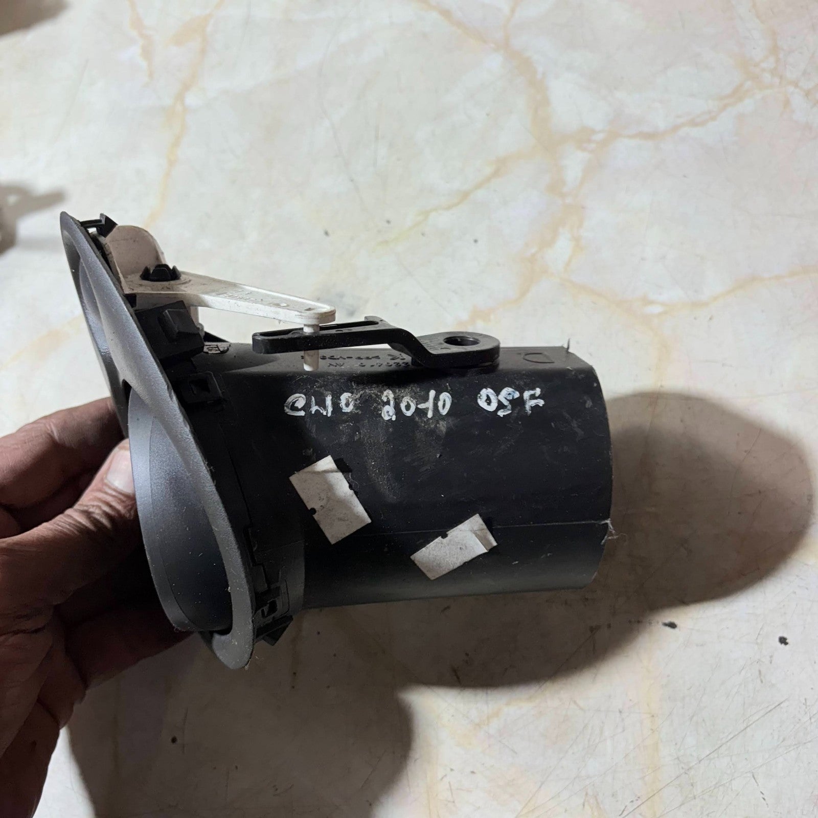 RENAULT CLIO MK3 2010 DASH AIR VENT (DRIVERS SIDE)