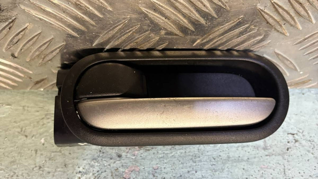Mazda 2 Mk2 2007-2014 N/S/F Passenger Front Left Inner Interior Door Handle