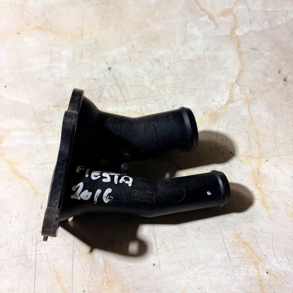 Ford Fiesta 2016 Thermostat Housing Coolant Outlet Water Flange 70M83 PA66-GF30