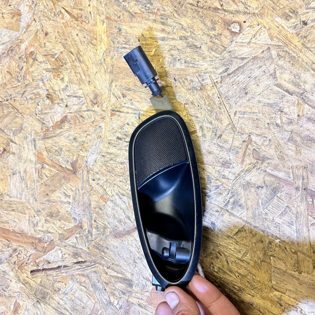 AUDI A4 SPORT PULL HANDLE INTERIOR DRIVER REAR 186004571 OSR