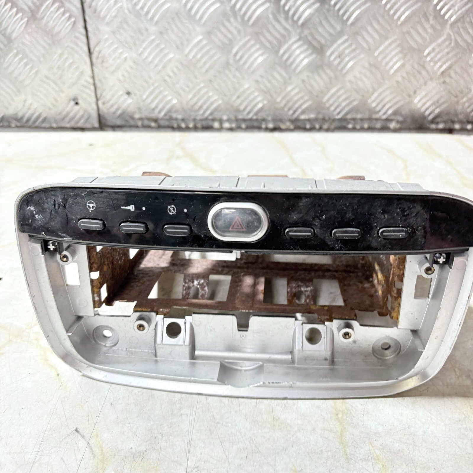FIAT PUNTO EVO 2010-2015 DASHBOARD SWITCH ASSEMBLY