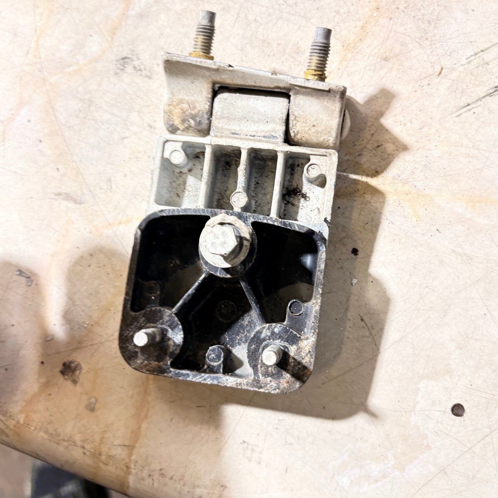 FIAT SCUDO 2007-2015 PASSENGER REAR LEFT DOOR TOP HINGE