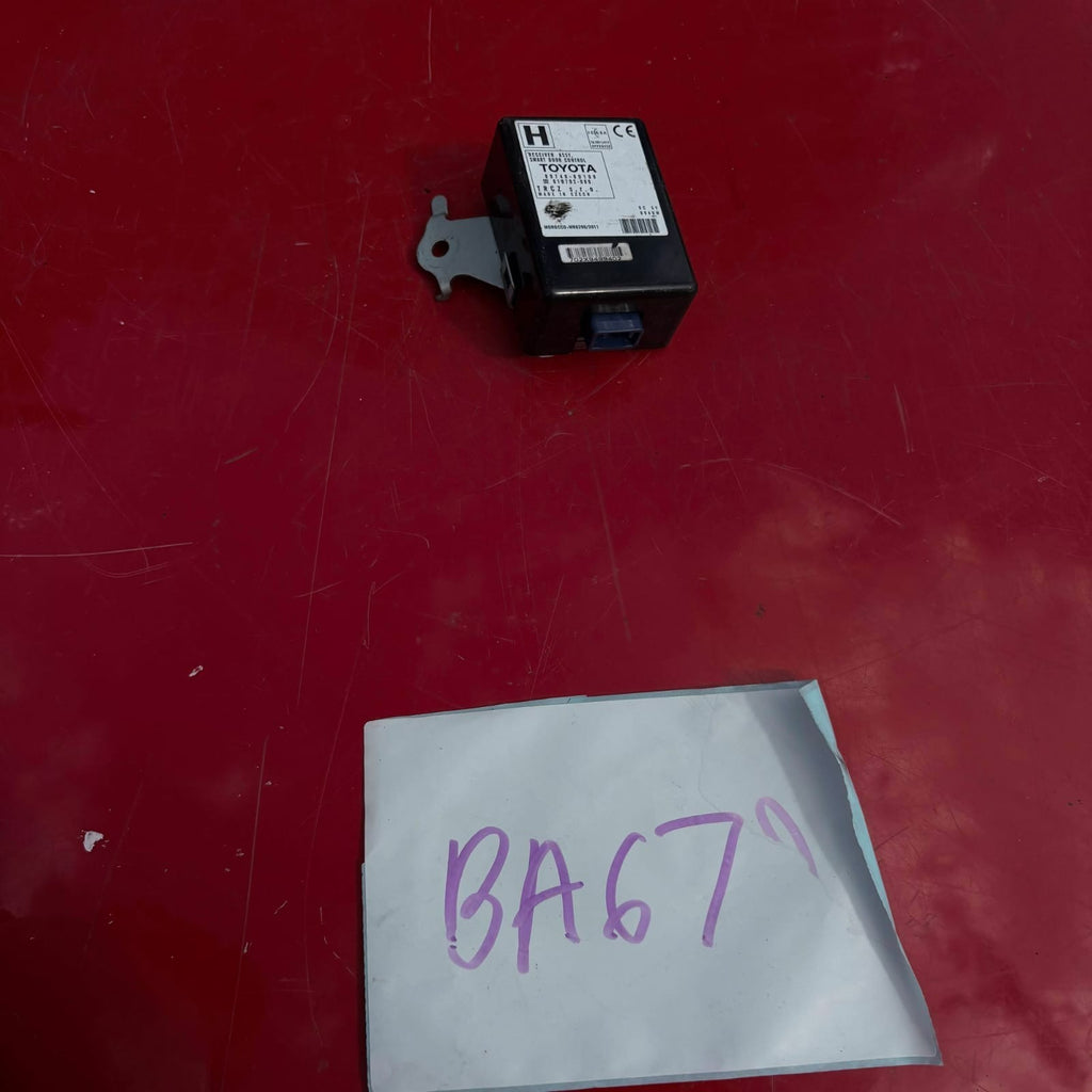 Toyota Yaris XP130 Smart Door Control Receiver ECU 89740-0D100 2012-2017