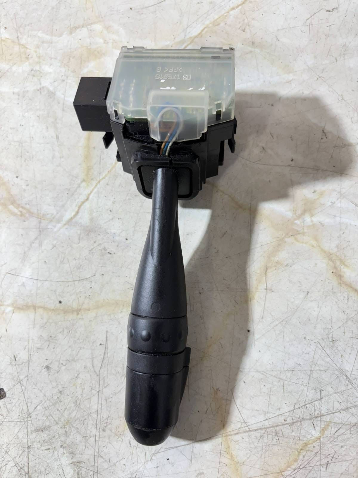 MITSUBISHI COLT WIPER STALK SWITCH 17E018 A379
