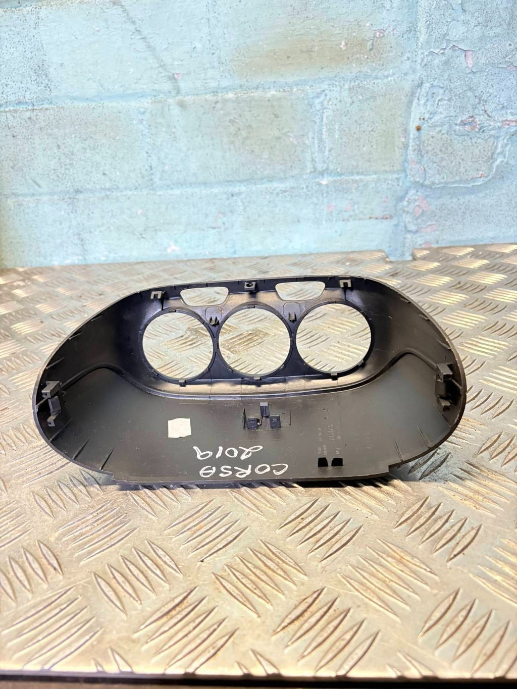VAUXHALL CORSA E HEATER CLIMATE CONTROL PANEL SURROUND TRIM 2019 460029937
