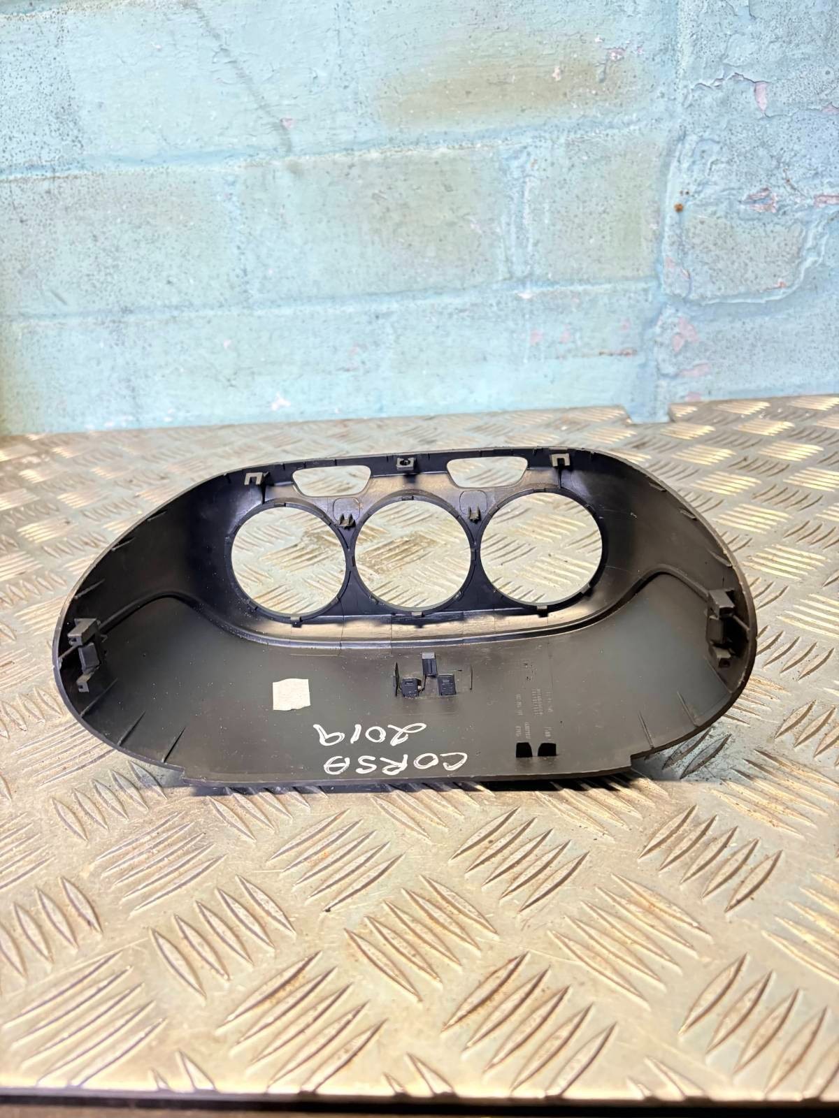 VAUXHALL CORSA E HEATER CLIMATE CONTROL PANEL SURROUND TRIM 2019 460029937