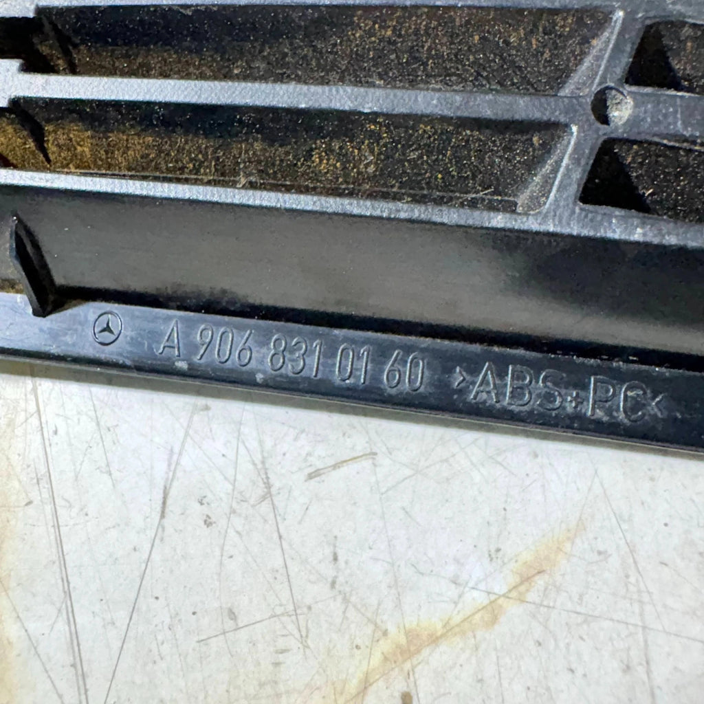 Mercedes Sprinter W906 Grille A9068310160 2006-2010