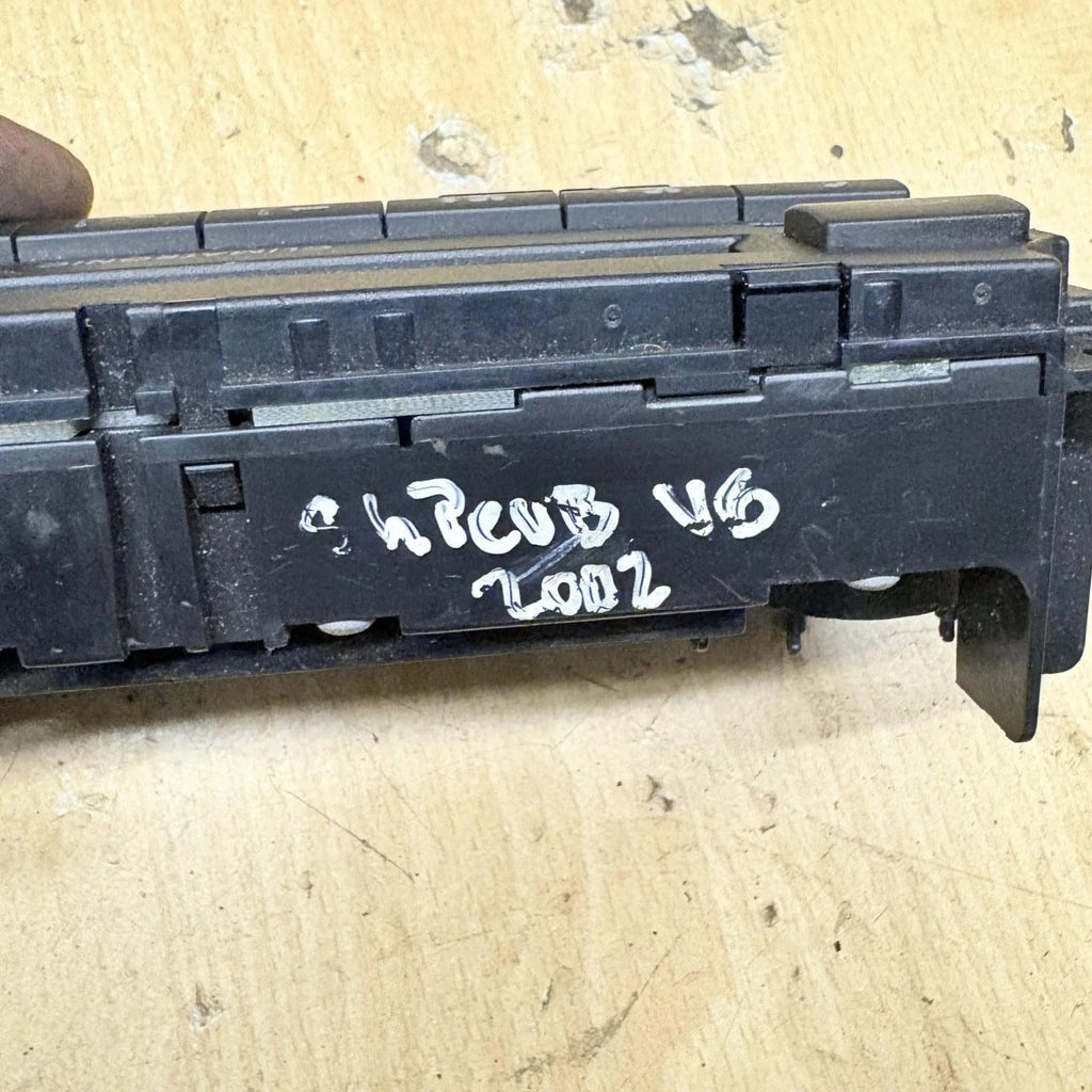VW Passat 3B 3BG Golf 4 control air conditioning climate control part 3B190 2002