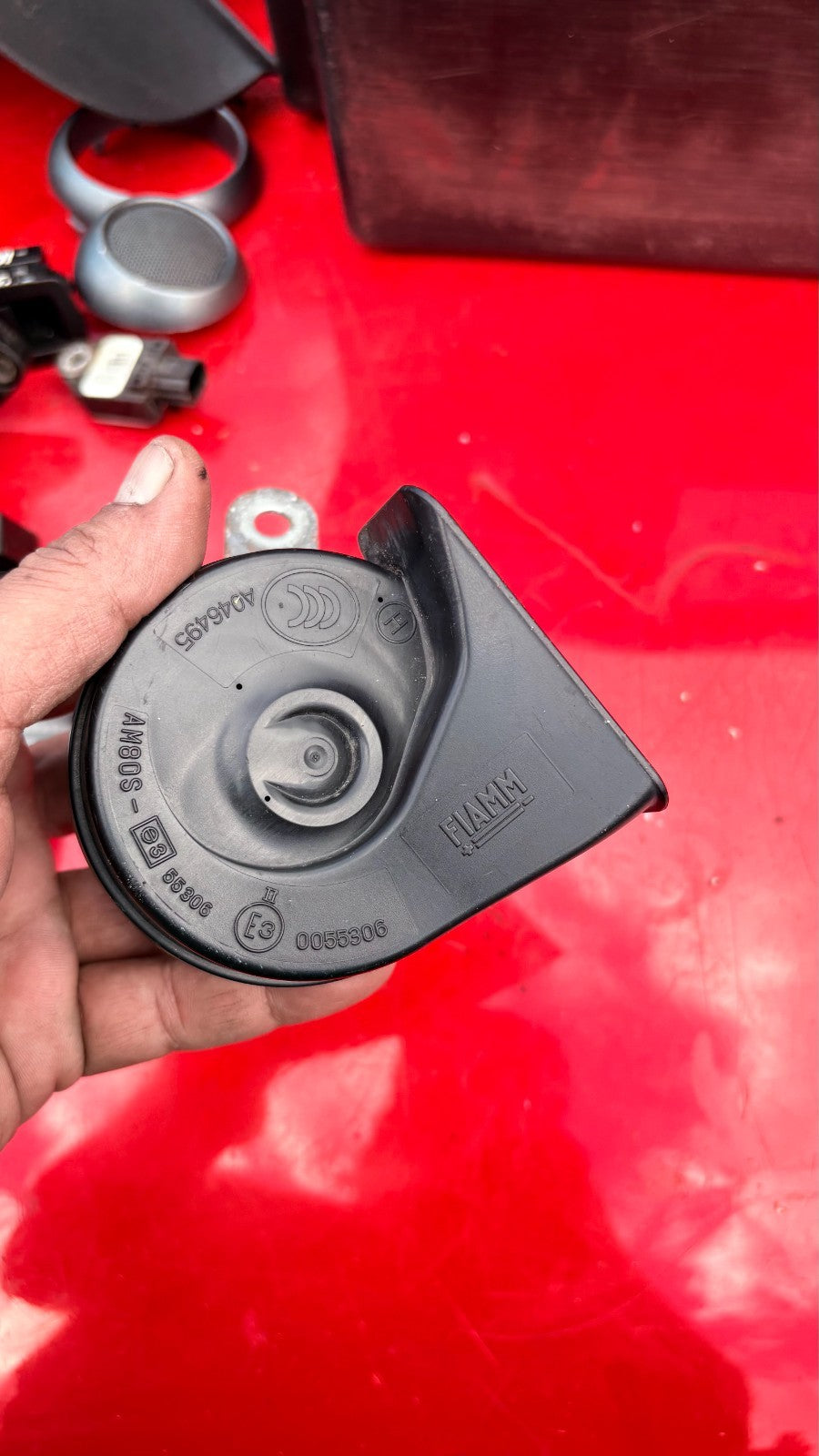 KIA SORENTO MK3 UM VEHICLE 3HORN SIGNAL 2015 A046495
