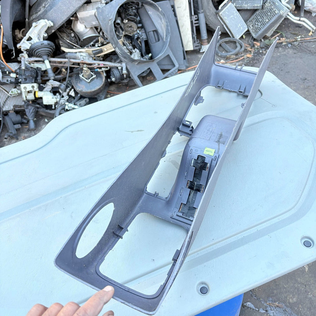 Central Tunnel Mercedes A Class A170 Centre Console 1686801550