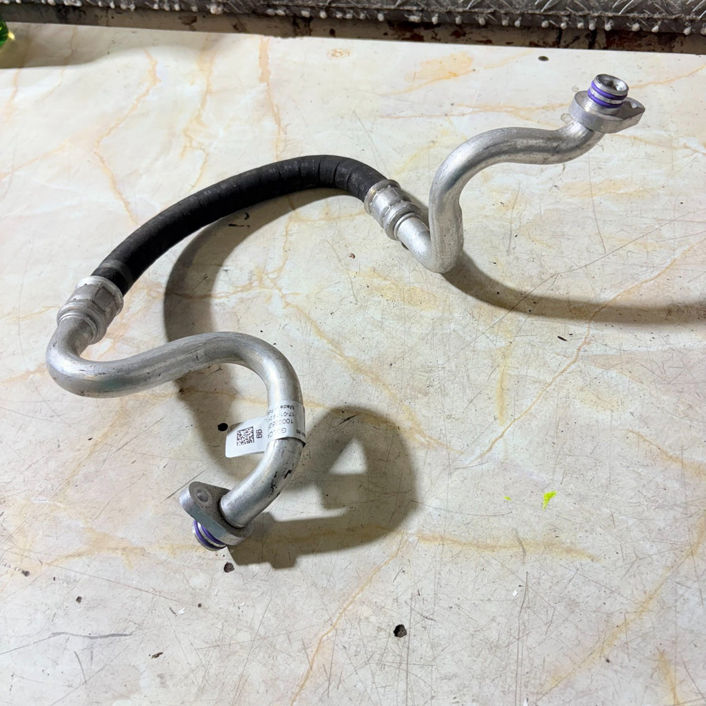 Range Rover Velar 2.0 A/C Suction Hose Pipe HX7319N602BB LR091476 2018-2020