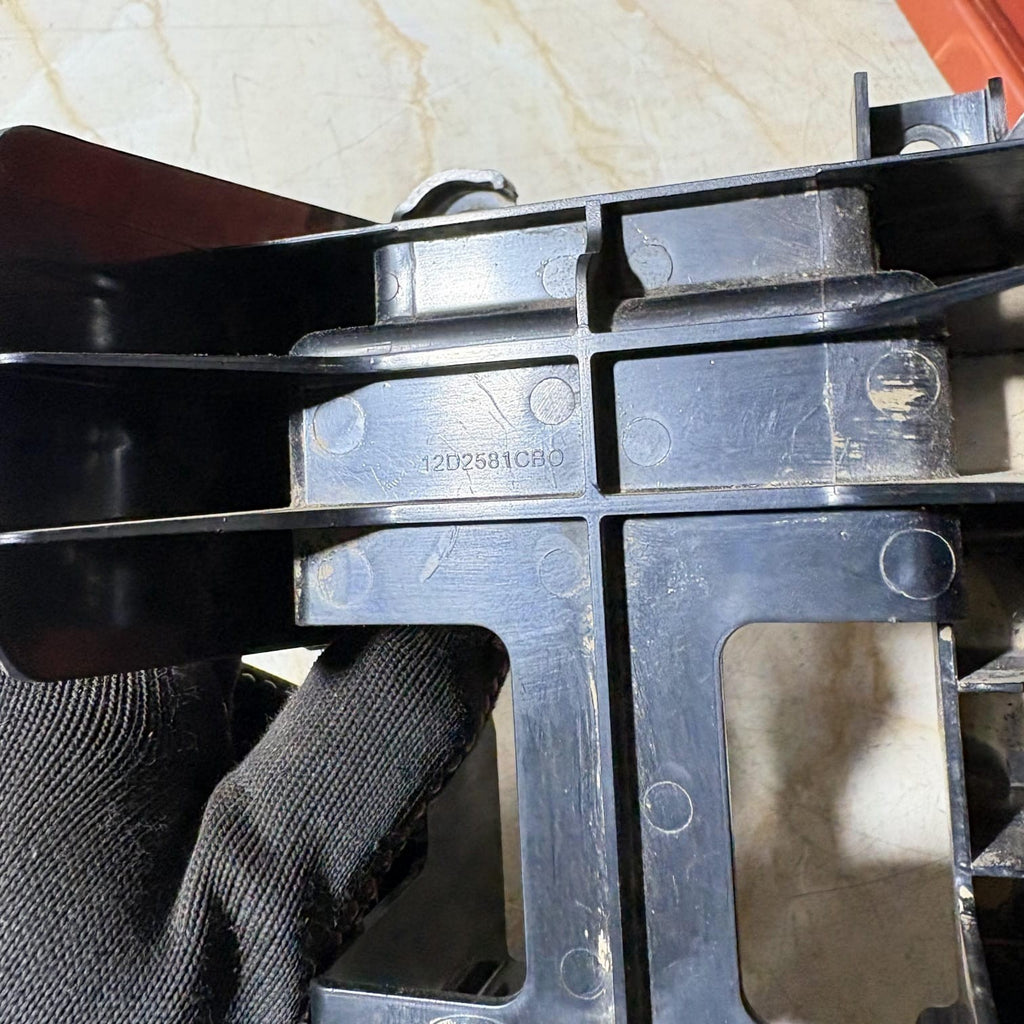 Range Rover Evoque L538 2011-2018 Centre Console Mounting Bracket BJ32-048B38-AA