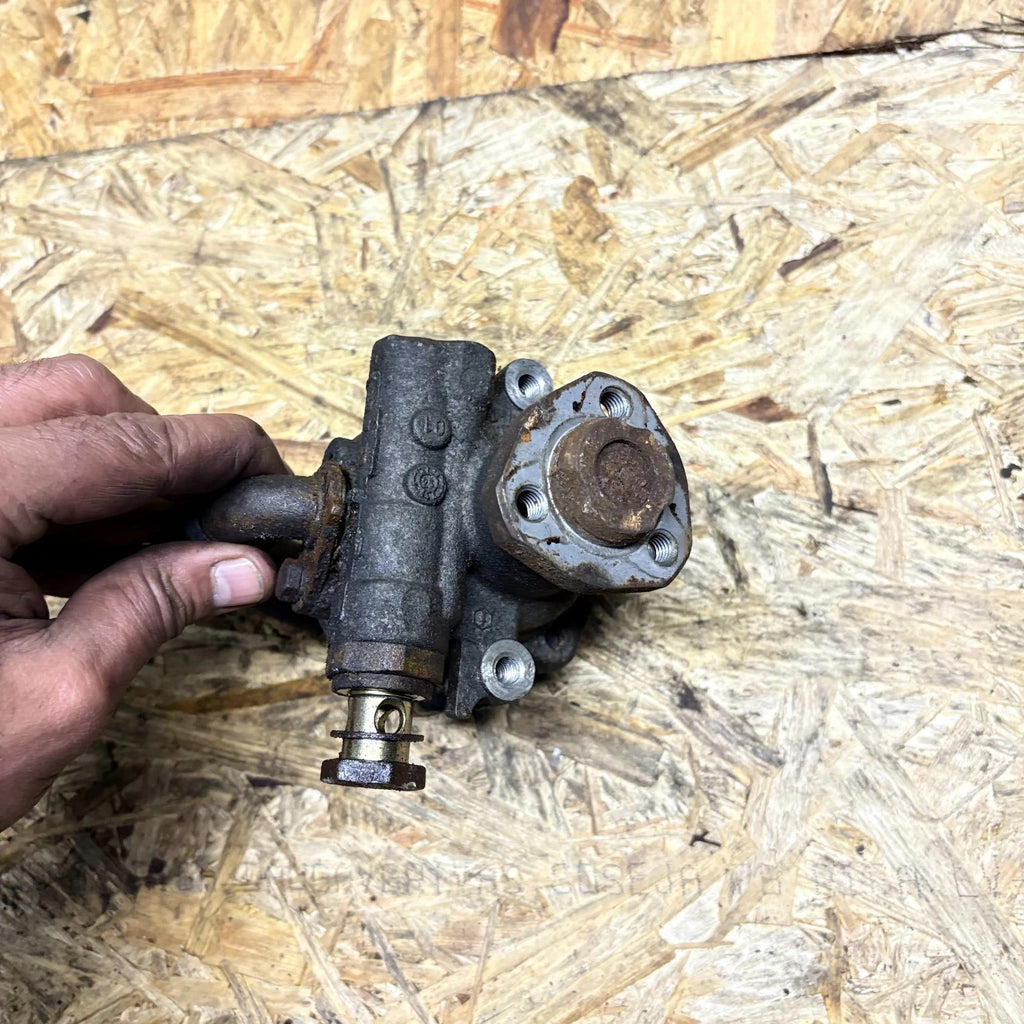 Audi A4 B5 1.8 20V Power Steering Pump 1994-2000 8D0145156L KYB No Pulley
