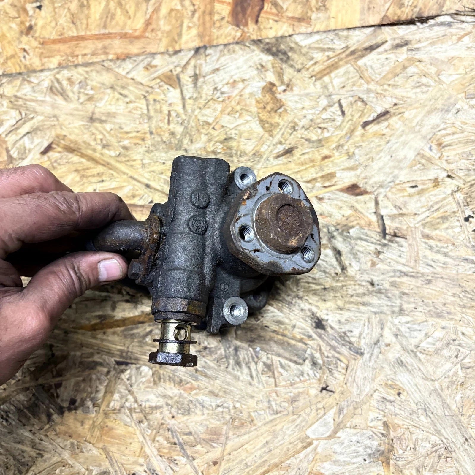 Audi A4 B5 1.8 20V Power Steering Pump 1994-2000 8D0145156L KYB No Pulley