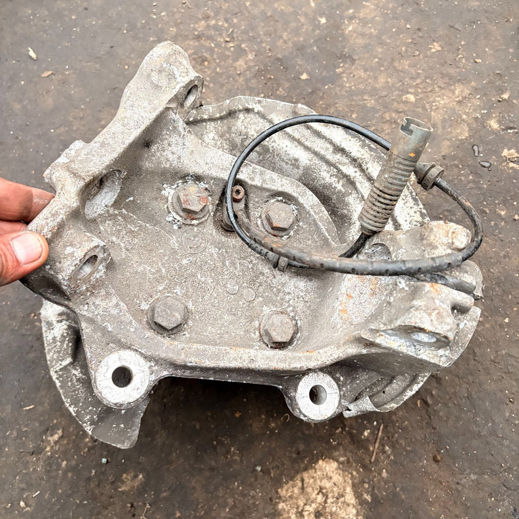 BMW 2005 DRIVER SIDE FRONT HUB WHEEL BEARING