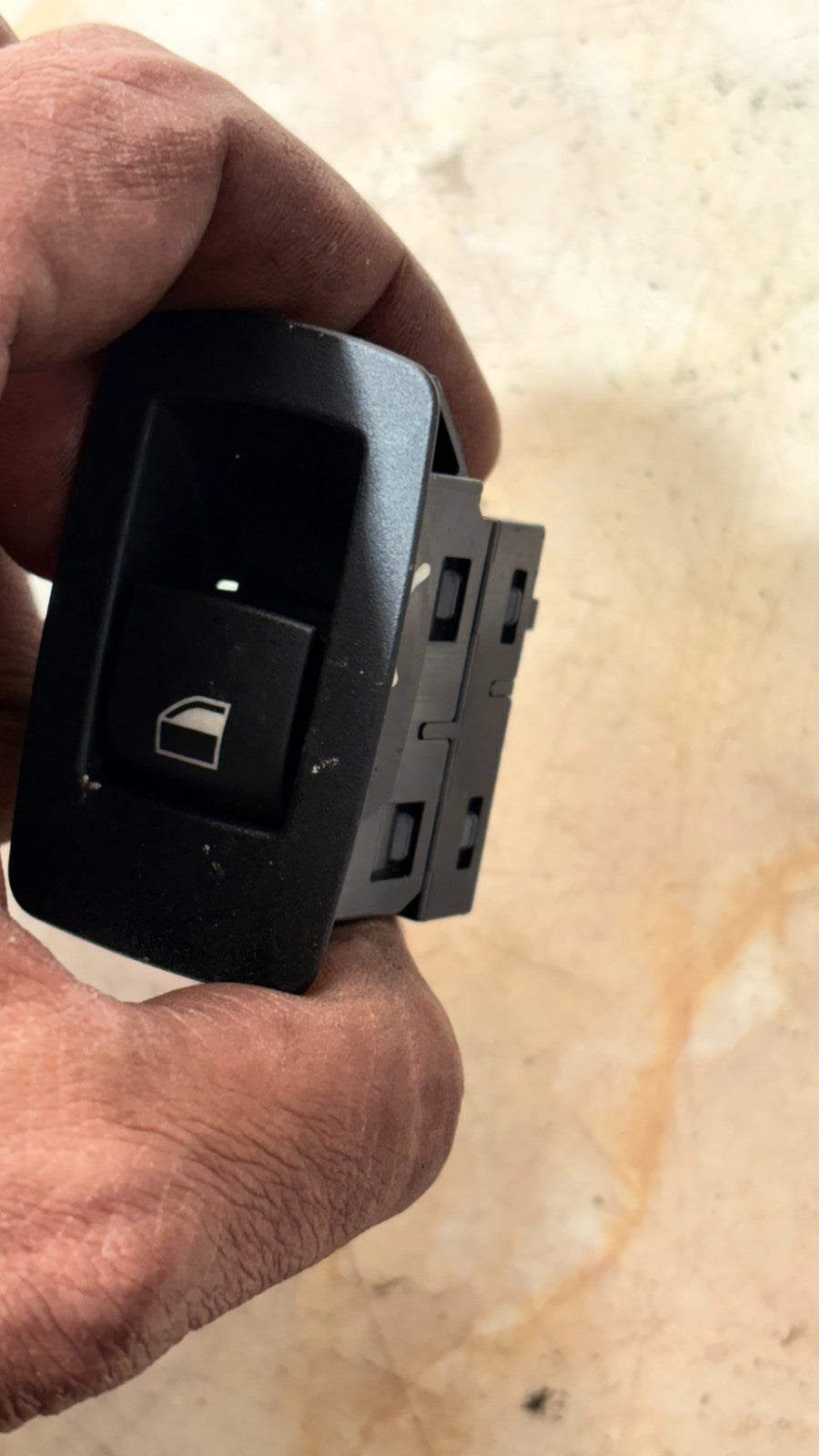 BMW 2019 WINDOW SWITCH DRIVER REAR RIGHT SIDE 9208106
