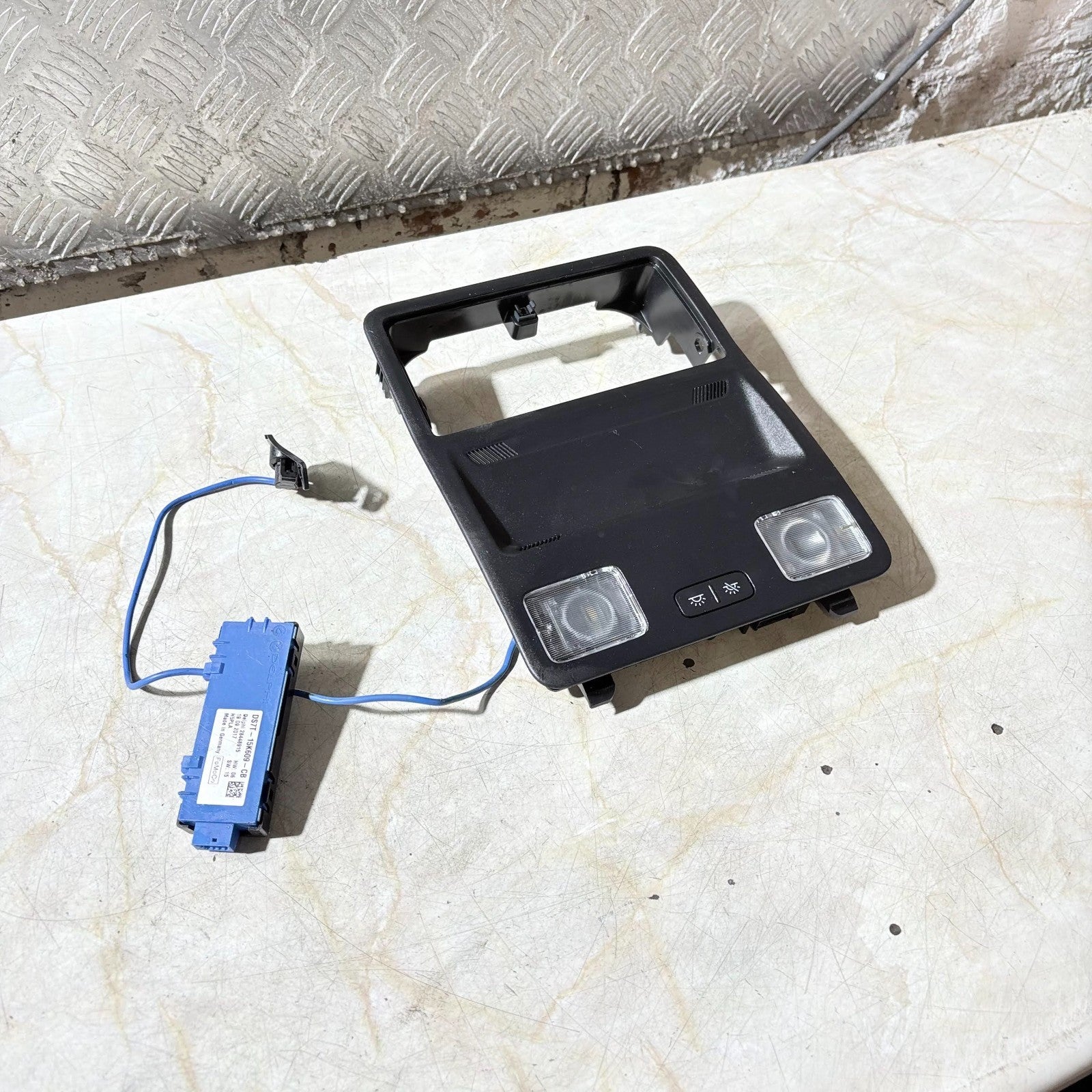 2017–2019 Ford Fiesta Interior Reading Light & Alarm Sensor DS7T‑15K609‑CB