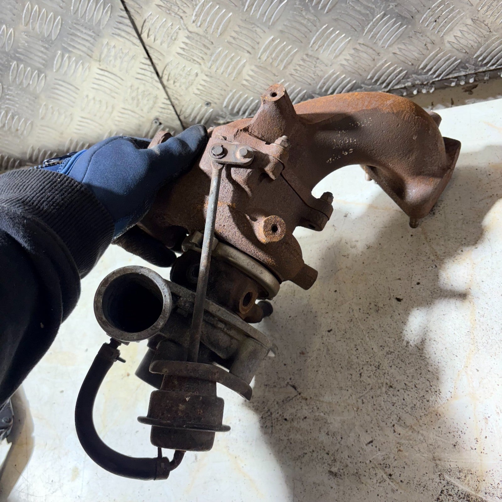 Kia Sedona Carnival 2.9 CRDi Turbocharger 28200-4X300 VR15 VA430036 2001-06