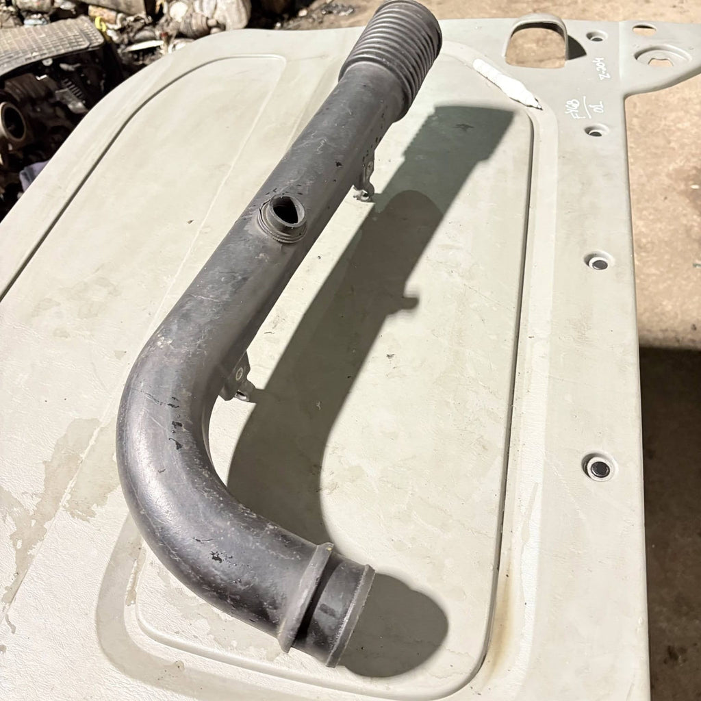 Mercedes-Benz Vito Viano W638 2002 Diesel intercooler hose pipe A6385282482
