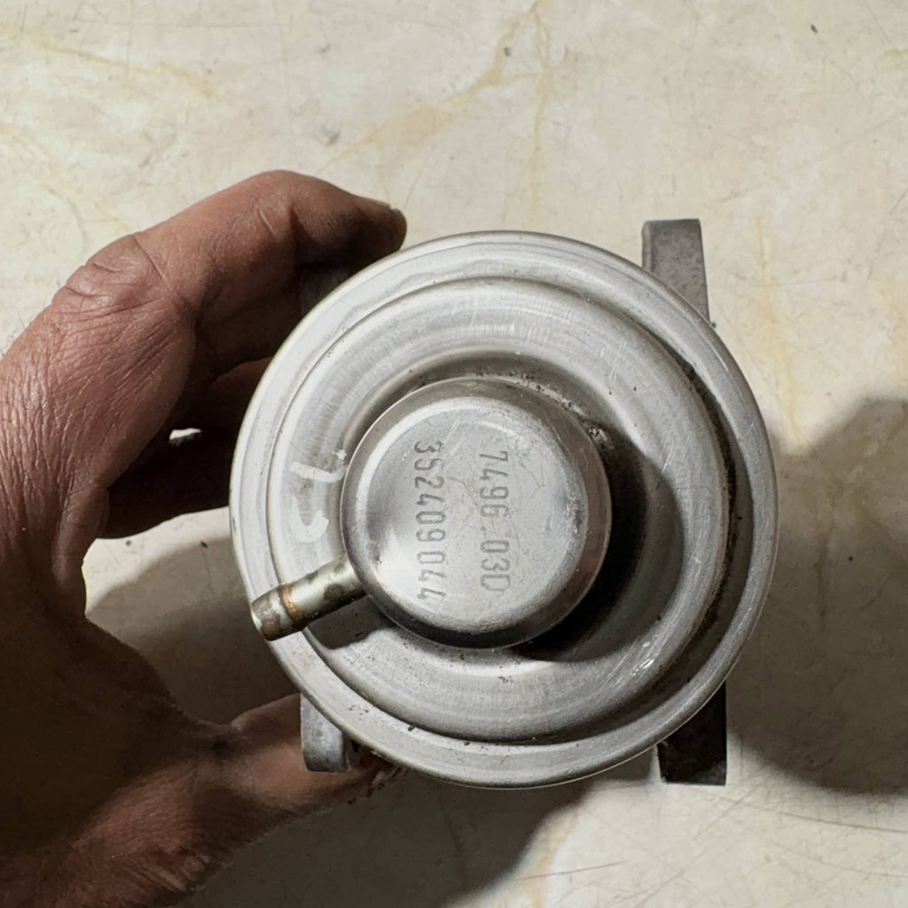 VOLKSWAGEN TOURAN MK1 EGR Valve Exhaust Gas Recirculation Valve 749603D