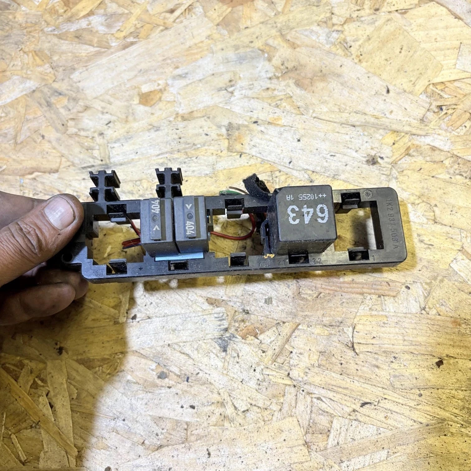 AUDI A3 MK2 FUSE RELAY BOX 1.9D 1K2937503A ++102551A