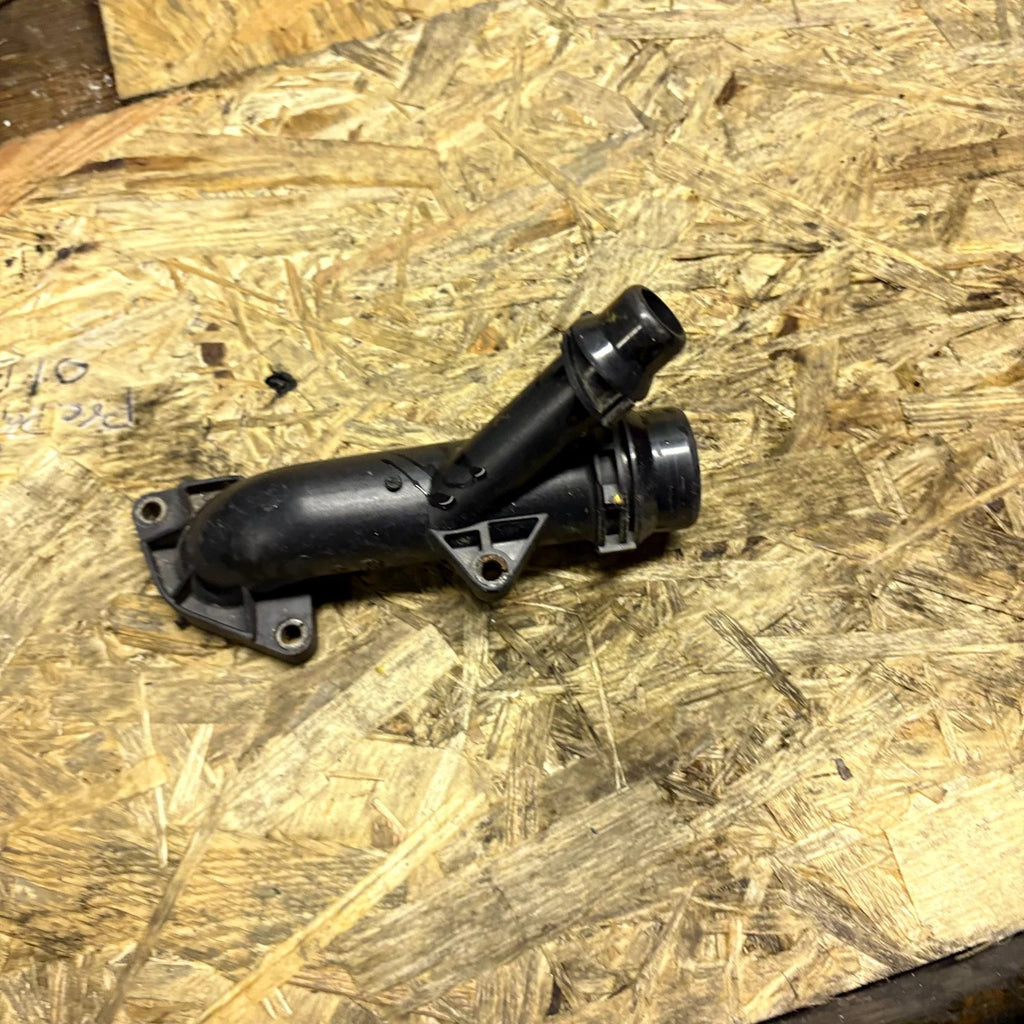 BMW E46 Coupe 2002 Engine Water Outlet Pipe
