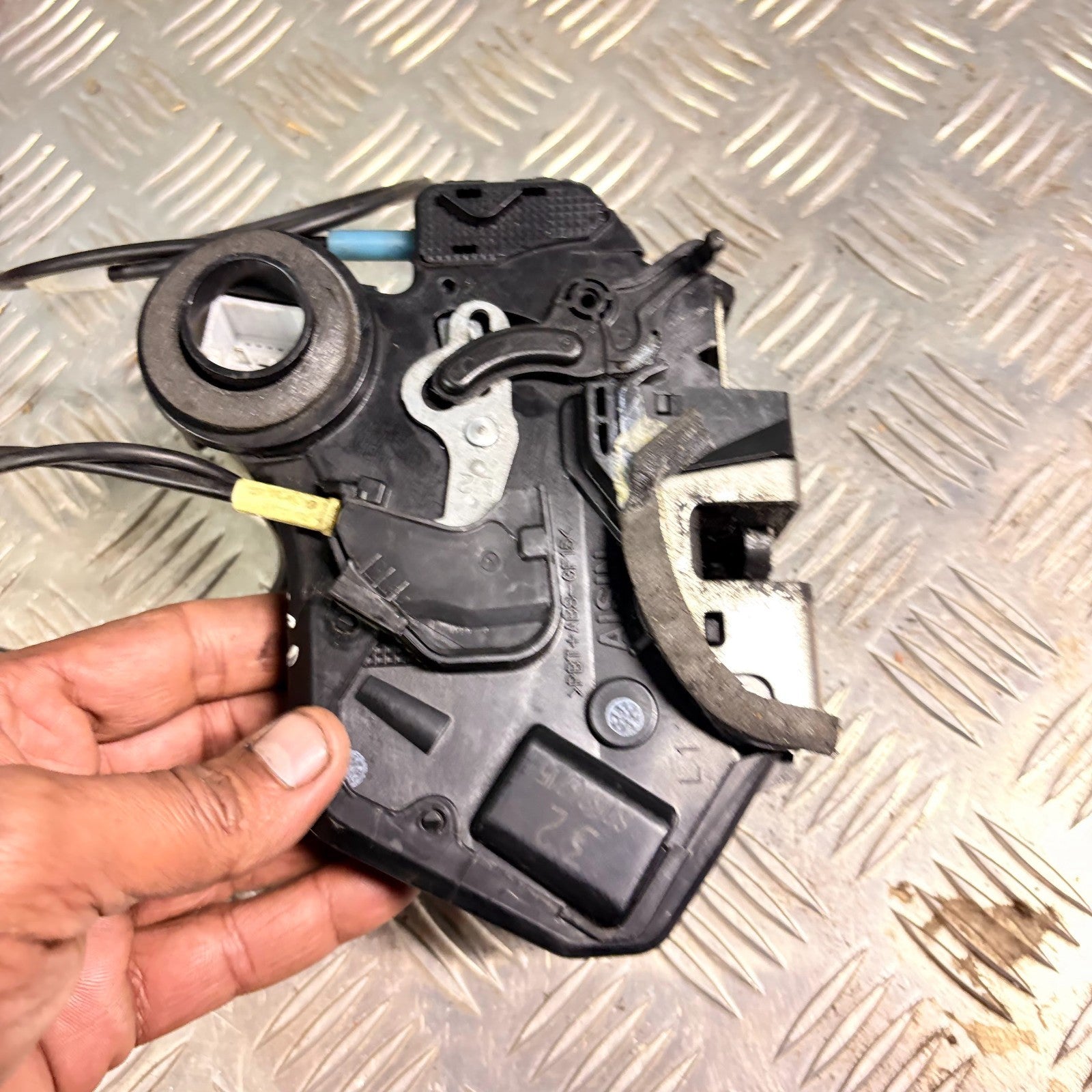 Daihatsu Sirion M300 05-15 Rear Left Passenger Door Lock Catch Latch