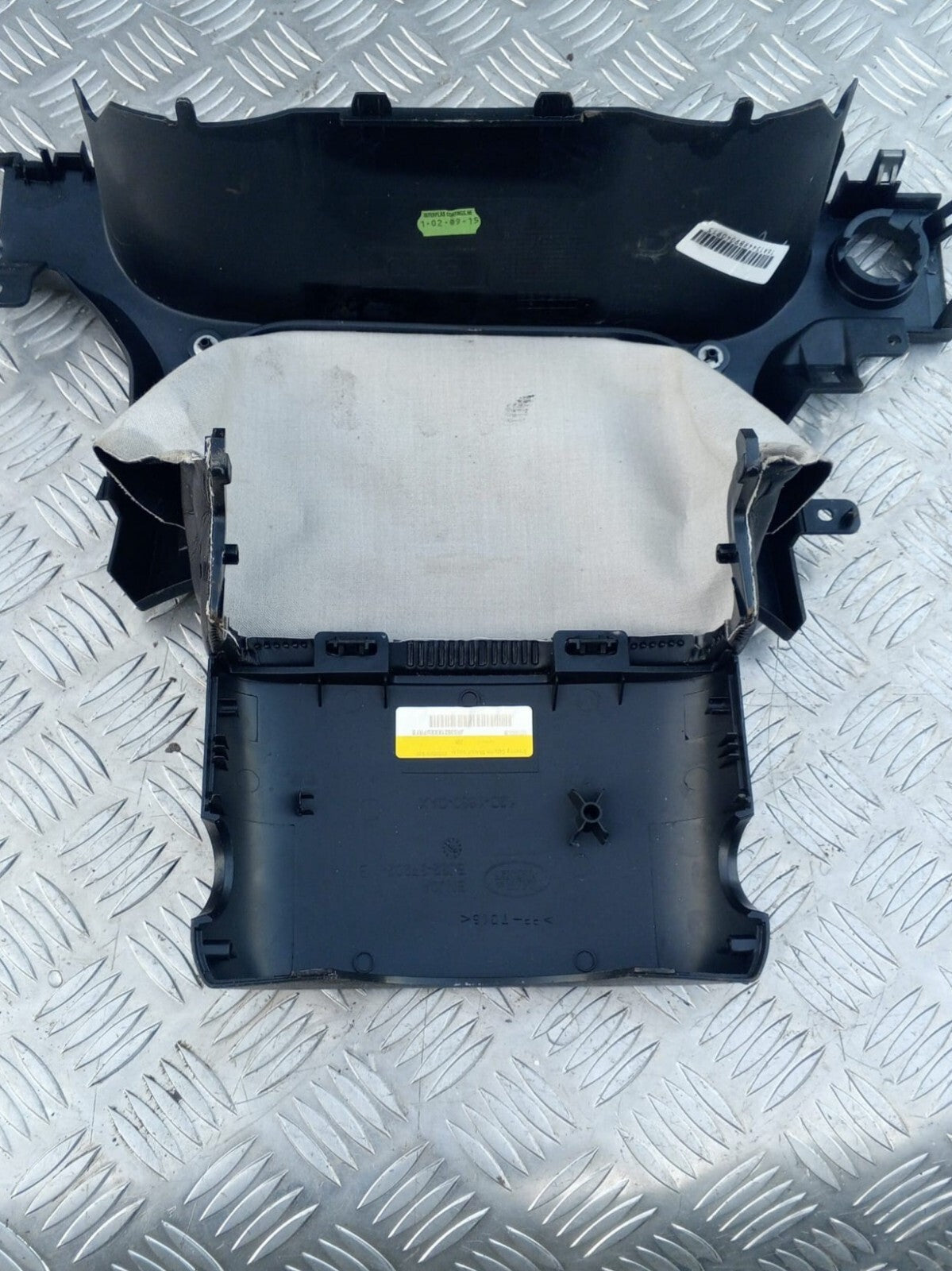 Range Rover Evoque Steering Column Trim Cover BJ323F902 20/2/25 C3F5