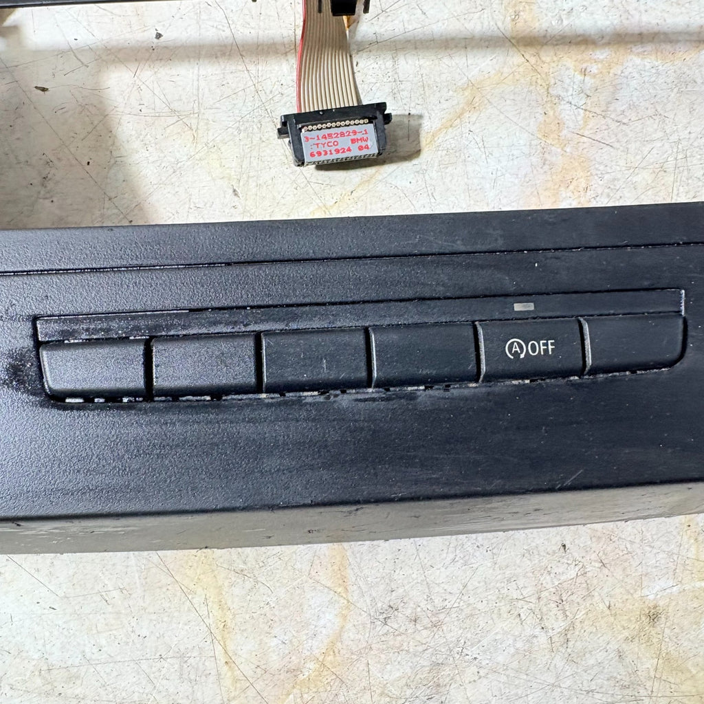 Bmw 320 D 2010-2013 Heater Control Surround 03744600 GENUNE