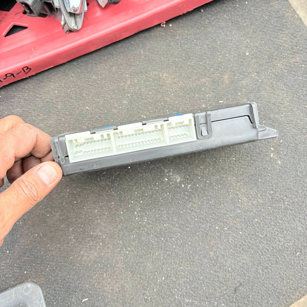 Jaguar S Type 2004-2008 Driver Front Right Door Control Module 4R8313C791BB