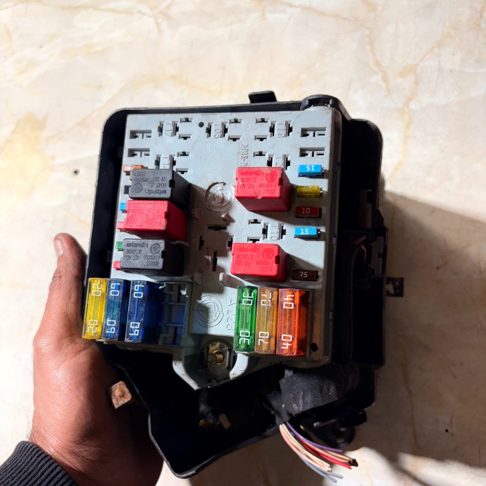 2005 FIAT PUNTO FUSE BOX