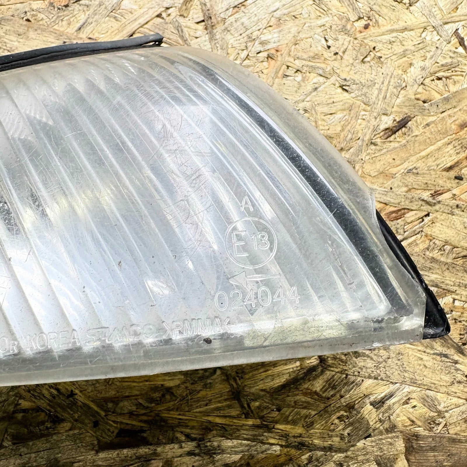 KIA Sephia Drivers side front flasher lamp