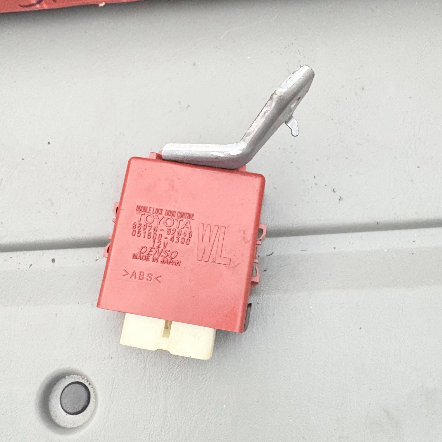 Toyota Yaris MK3 XP130 2012-2014 Central Locking ECU 85970-52040 051500-4300