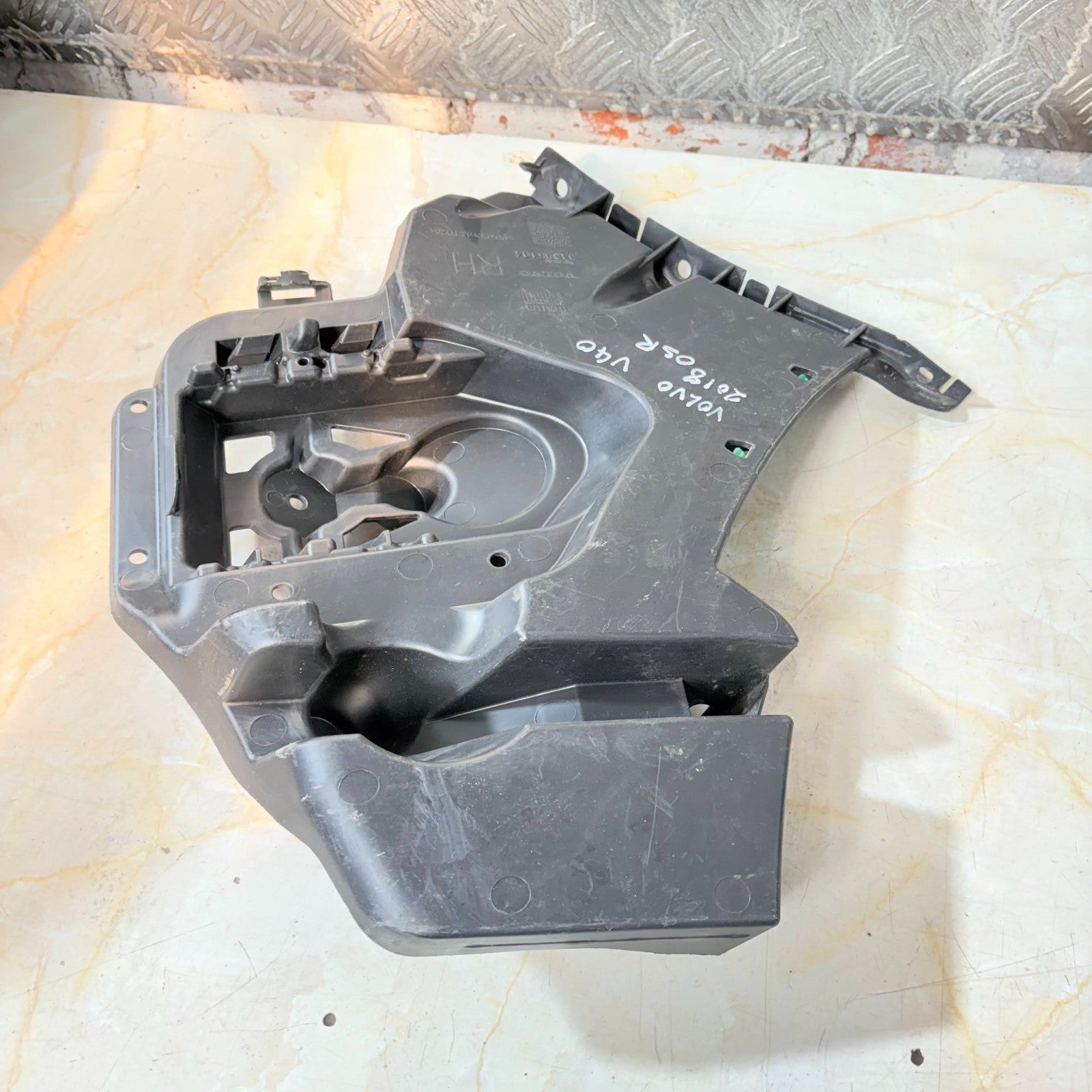 Volvo V40 II 2012-2019 Rear Bumper Mount Bracket RH Driver Side 31395104