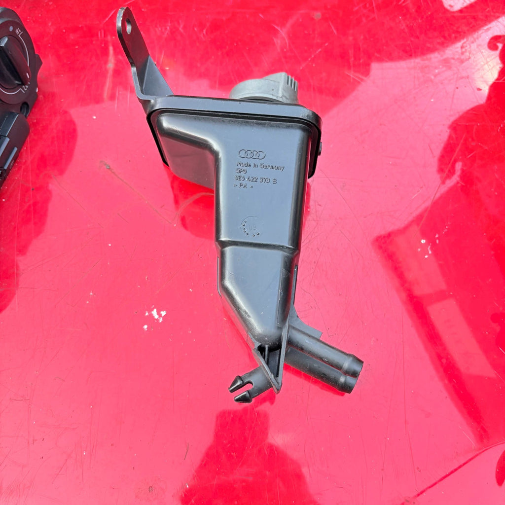 SEAT EXEO 2008-2013 AUDI A4 B6 B7 POWER STEERING FLUID RESERVOIR TANK 8E0422373B