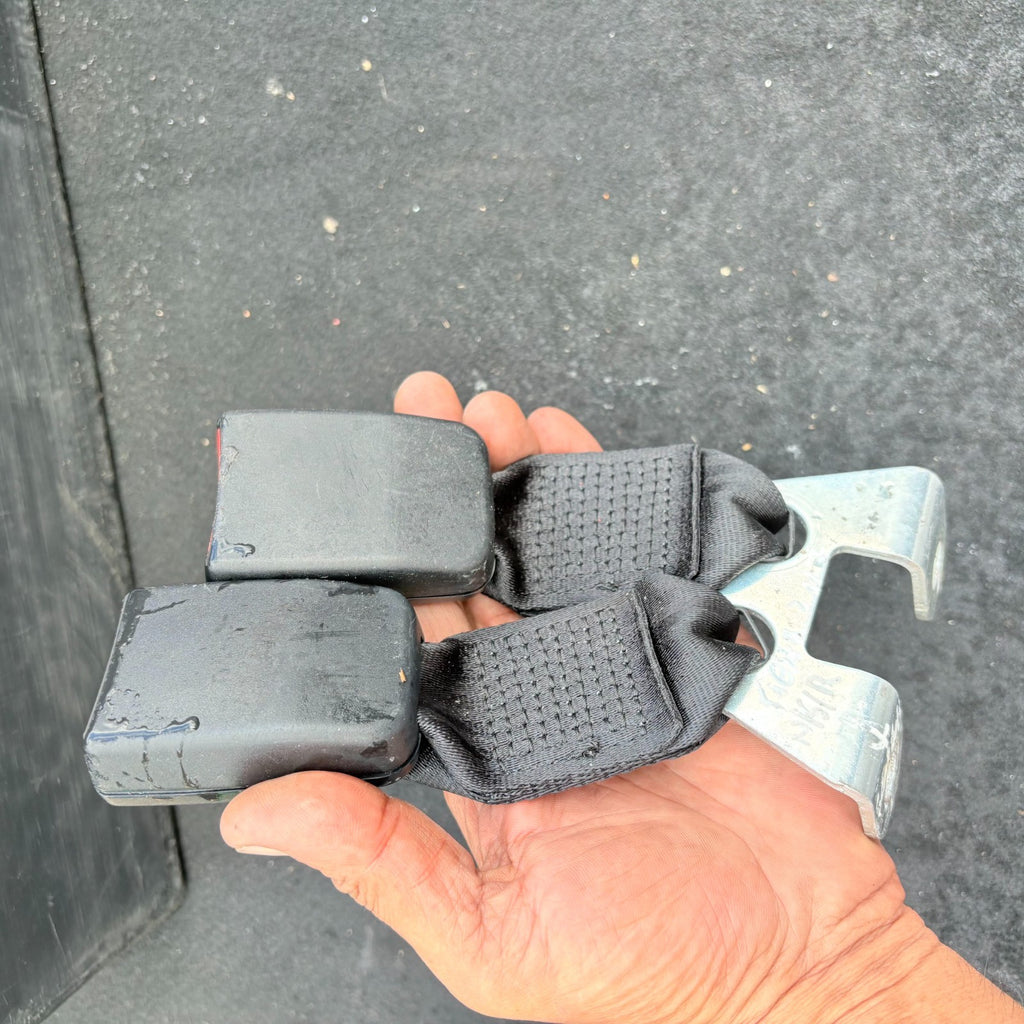 FORD FIESTA SEAT BELT STALK BUCKLE