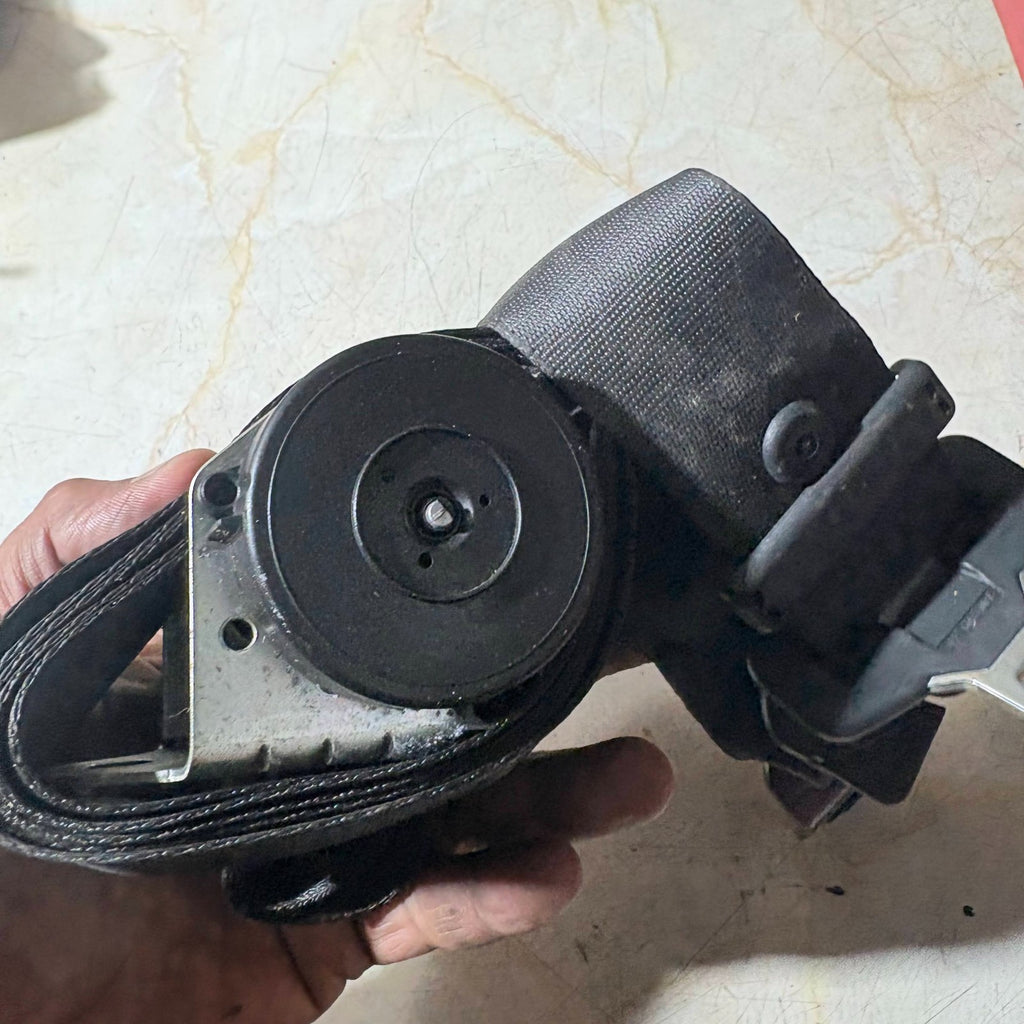 BMW MINI 2006 O/S Driver Offside Rear Seat Belt 7055962