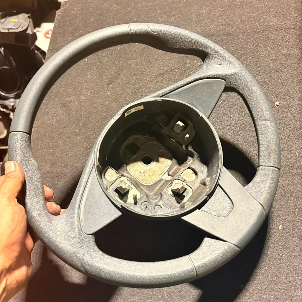 FORD KA MK2 (RU8) 2008-2016 3-DOOR 3-SPOKE STEERING WHEEL TRW 61990120A 1567626