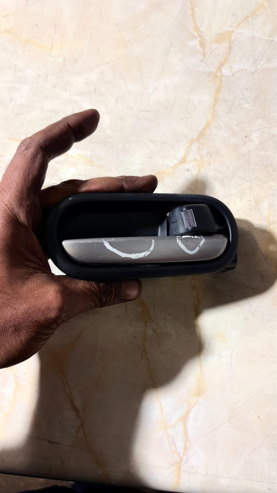 2007-2014 MAZDA 2 DOOR HANDLE FRONT RIGHT DRIVER SIDE