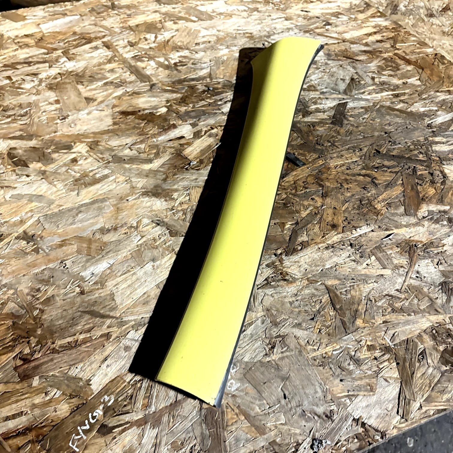 Peugeot 1007 2005 1.4 Passenger Front Exterior Yellow B-Pillar Cover 9657432978