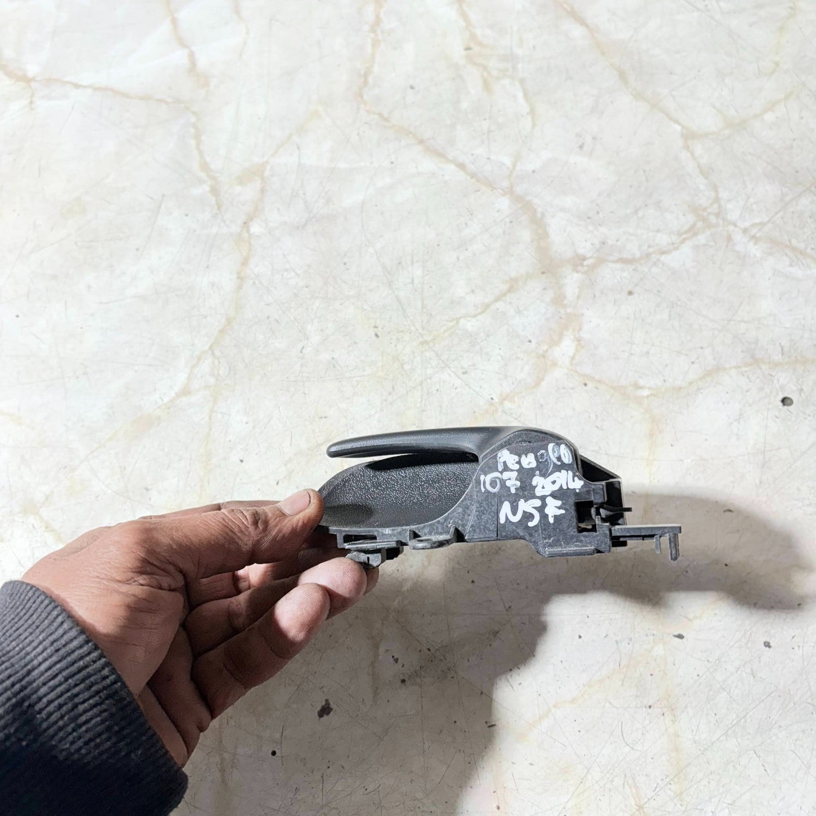 Interior Front Left Passenger Side Interior Door Handle for Peugeot 107 2014