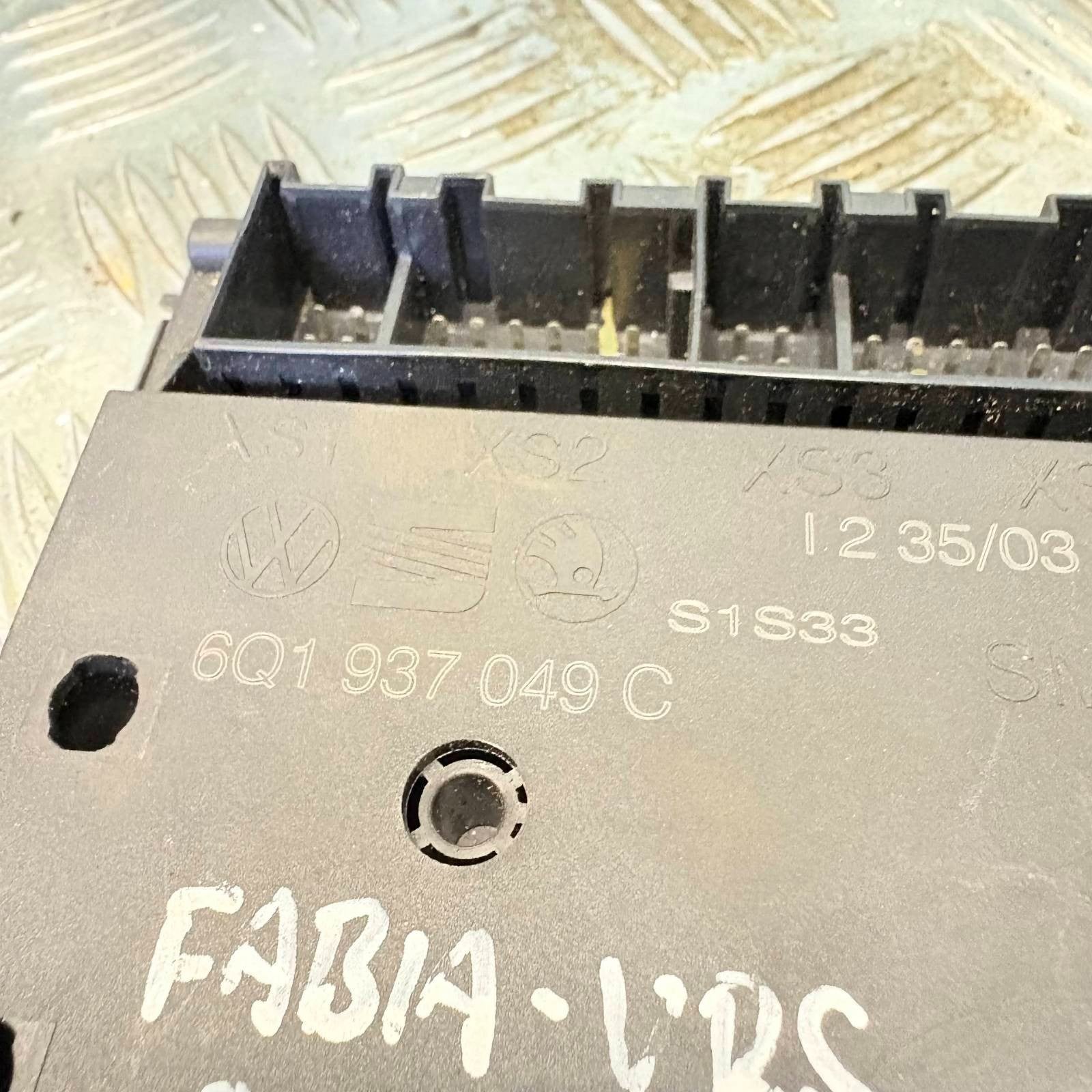 Skoda Fabia VRS 2004 Onboard Power Supply Control Unit 6Q1 937 049 C